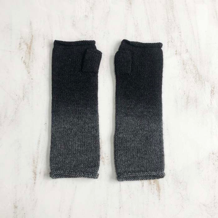 Chaya Ombre Merino Wool Wristwarmers - Black/Grey